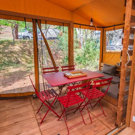 Kemping Onlycamp Les Tuilleres Vercheny