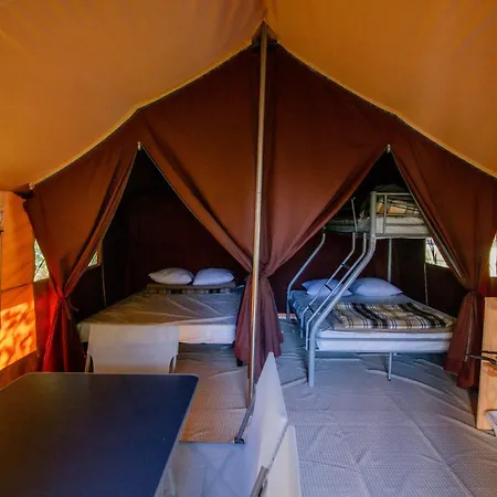 Onlycamp Les Tuilleres Camping *
