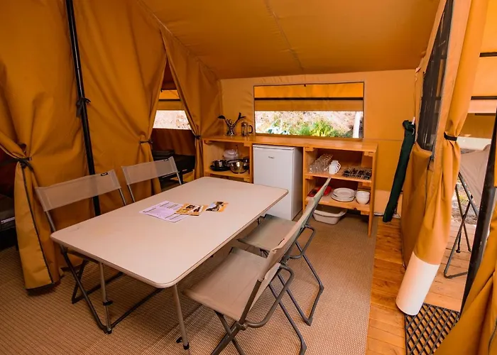 Campeggio Onlycamp Les Tuilleres *